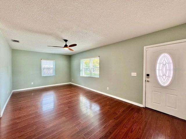 809 W HIAWATHA STREET, Tampa, FL 33604