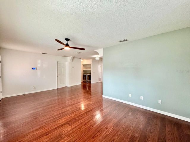 809 W HIAWATHA STREET, Tampa, FL 33604