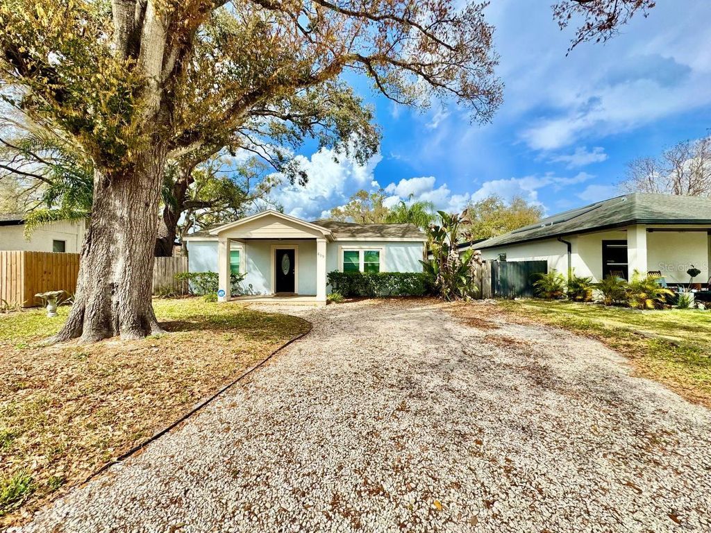 809 W HIAWATHA STREET, Tampa, FL 33604