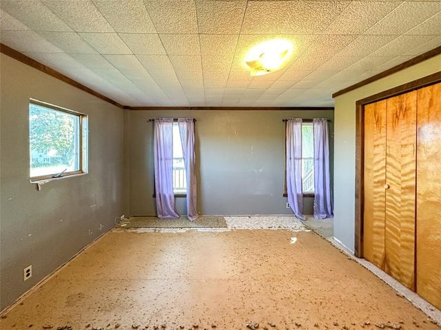 17263 Airport Rd, Conneaut Twp, PA 16424