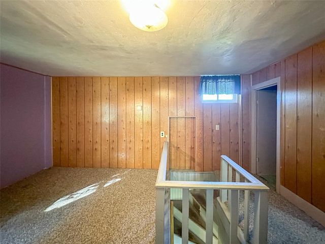 17263 Airport Rd, Conneaut Twp, PA 16424