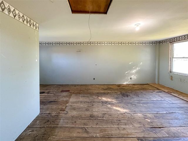 17263 Airport Rd, Conneaut Twp, PA 16424