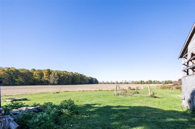 17263 Airport Rd, Conneaut Twp, PA 16424