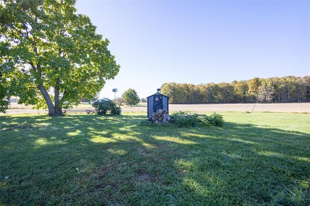 17263 Airport Rd, Conneaut Twp, PA 16424