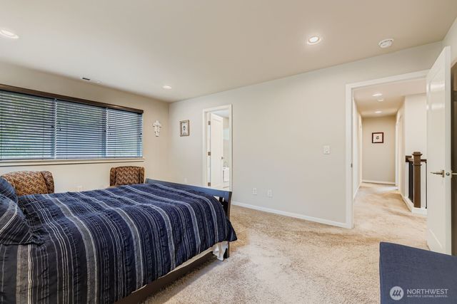 13530 NE 128th Place, Kirkland, WA 98034