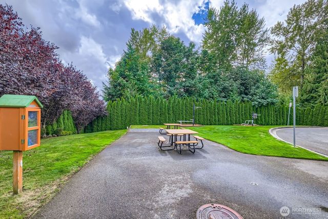 13530 NE 128th Place, Kirkland, WA 98034