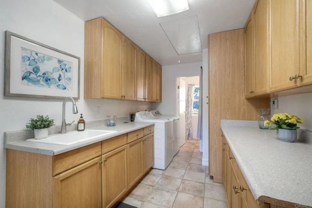 1143 Cypress Dr, Vista, CA 92084