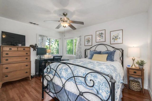 1143 Cypress Dr, Vista, CA 92084