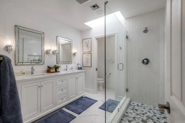 1143 Cypress Dr, Vista, CA 92084