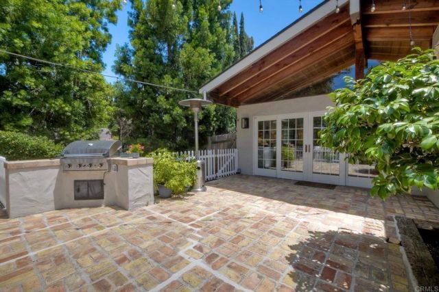1143 Cypress Dr, Vista, CA 92084
