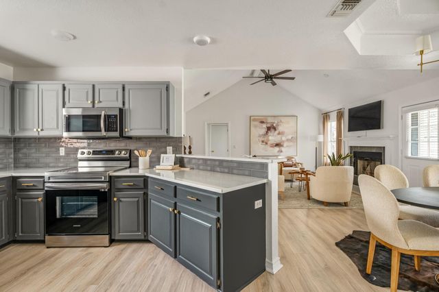 1319 Summerwood DR, New Braunfels, TX 78130