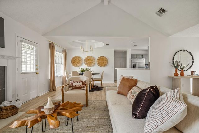 1319 Summerwood DR, New Braunfels, TX 78130