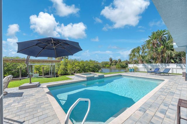 9425 OAK STREET, Riverview, FL 33578