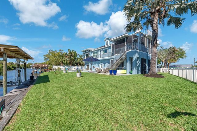 9425 OAK STREET, Riverview, FL 33578