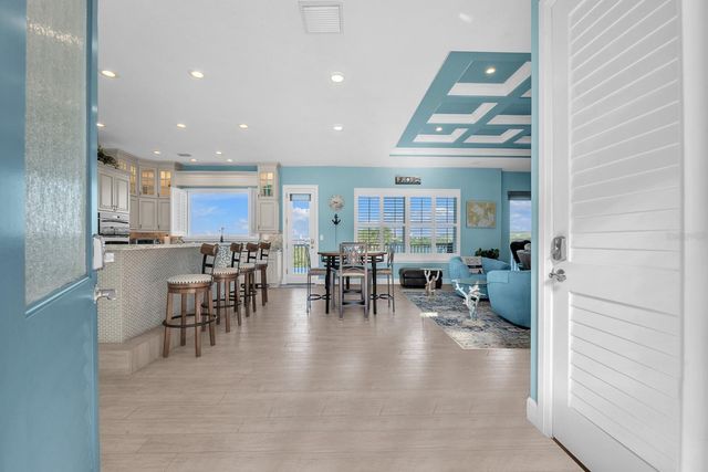 9425 OAK STREET, Riverview, FL 33578