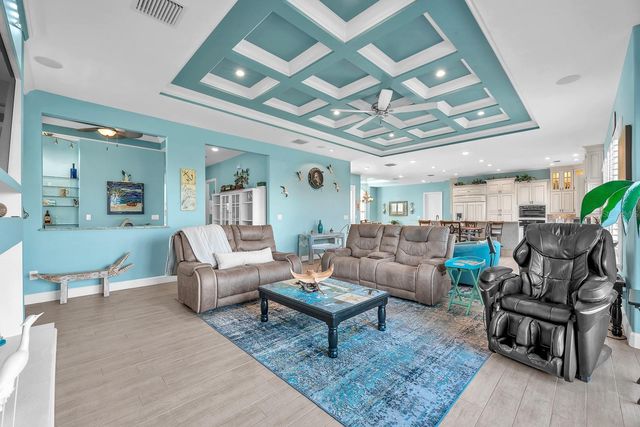 9425 OAK STREET, Riverview, FL 33578