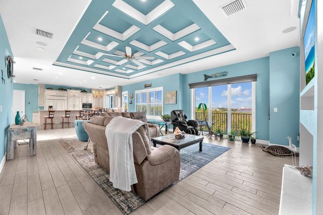 9425 OAK STREET, Riverview, FL 33578