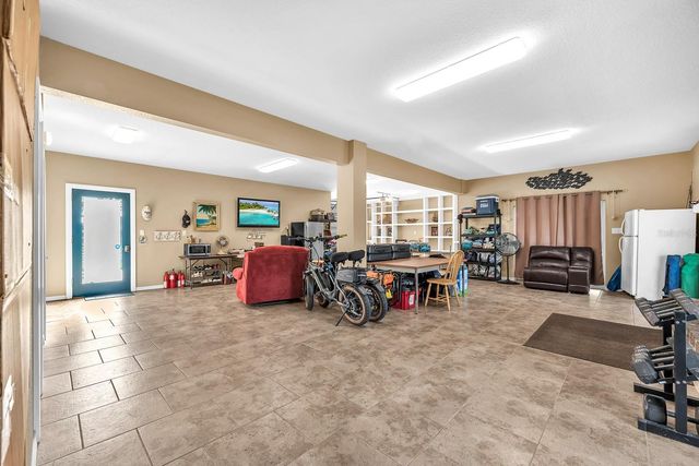 9425 OAK STREET, Riverview, FL 33578