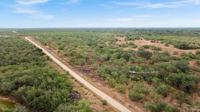 7&8 CR 171, Nixon, TX 78140