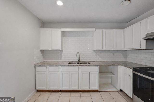6135 Holiday Boulevard, Forest Park, GA 30297