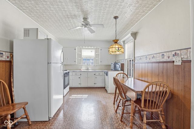 127 Nursery Road, Anderson, IN 46012