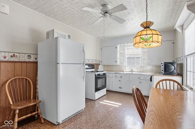 127 Nursery Road, Anderson, IN 46012