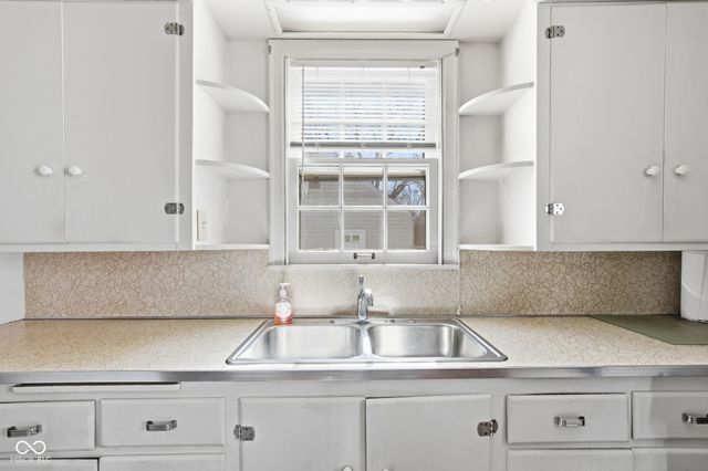 127 Nursery Road, Anderson, IN 46012