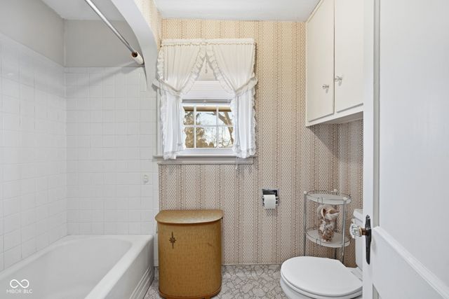 127 Nursery Road, Anderson, IN 46012