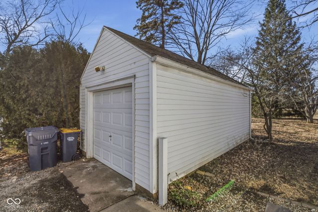 127 Nursery Road, Anderson, IN 46012