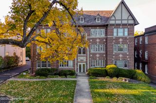 2043 Douglass Blvd 8, Louisville, KY 40205