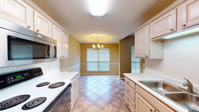 5401 Hollytree Dr #1002, Tyler, TX 75703