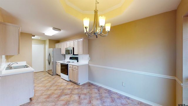 5401 Hollytree Dr #1002, Tyler, TX 75703