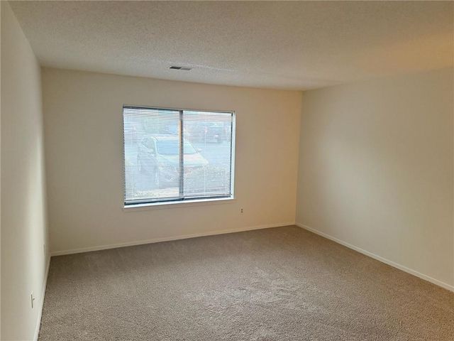 2094 Powers Ferry SE Trace, Marietta, GA 30067