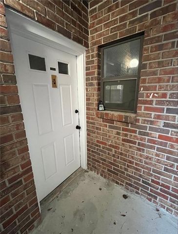 2094 Powers Ferry SE Trace, Marietta, GA 30067