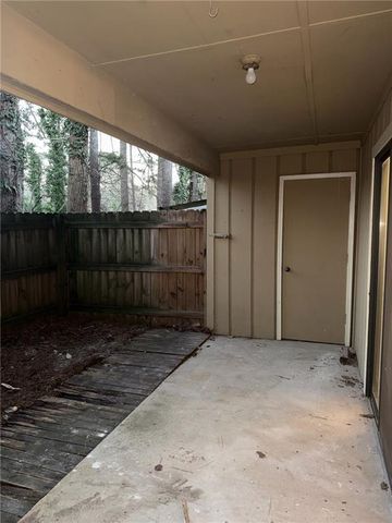 2094 Powers Ferry SE Trace, Marietta, GA 30067