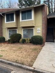 2094 Powers Ferry SE Trace, Marietta, GA 30067