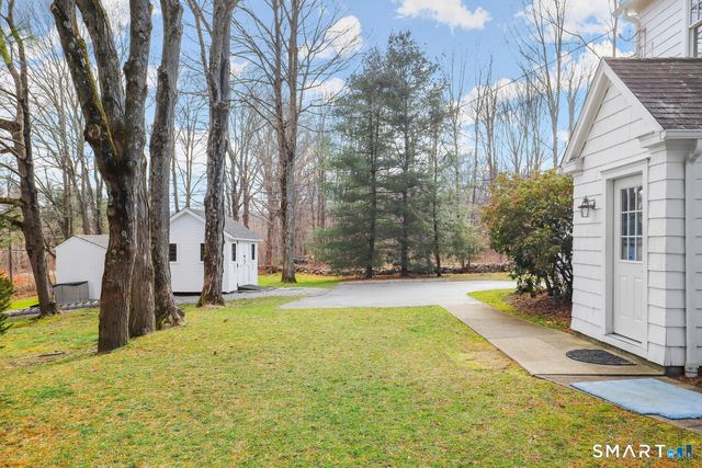 4 Kay Lane, Newtown, CT 06470