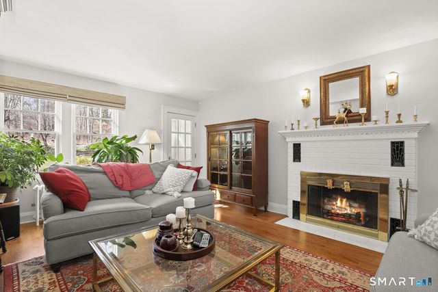 4 Kay Lane, Newtown, CT 06470