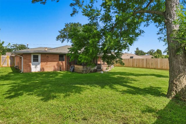 7701 Melrose Street, Houston, TX 77022