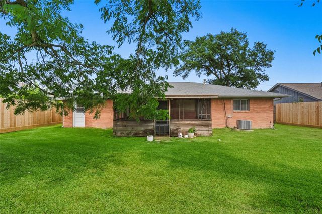 7701 Melrose Street, Houston, TX 77022