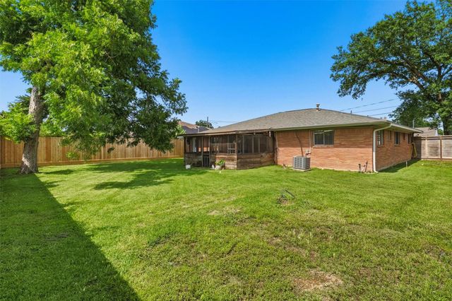 7701 Melrose Street, Houston, TX 77022