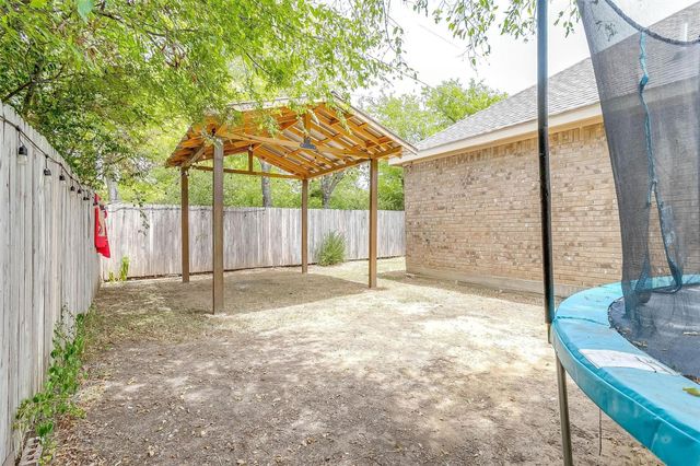 1119 Bell Street, Arlington, TX 76001