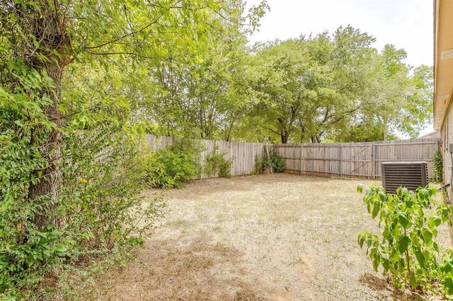 1119 Bell Street, Arlington, TX 76001