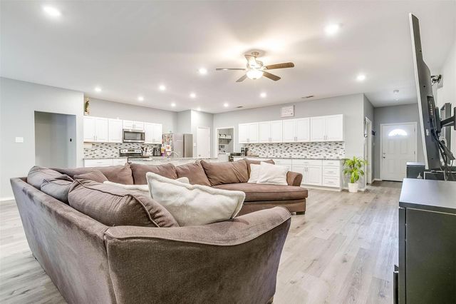 1119 Bell Street, Arlington, TX 76001