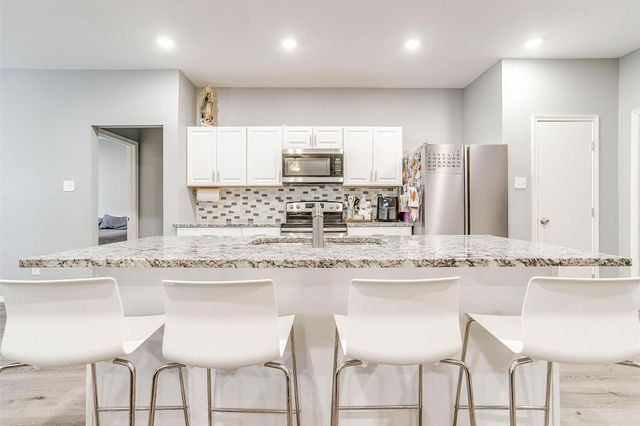 1119 Bell Street, Arlington, TX 76001