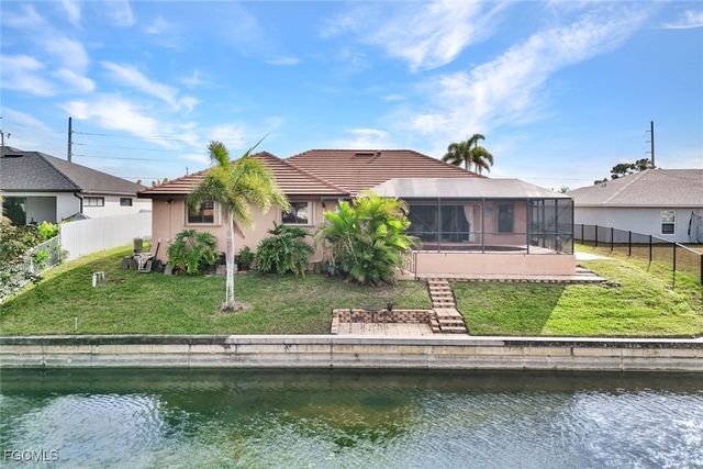13 NW 8th TER, Cape Coral, FL 33993