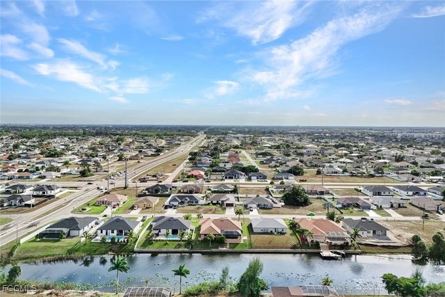 13 NW 8th TER, Cape Coral, FL 33993