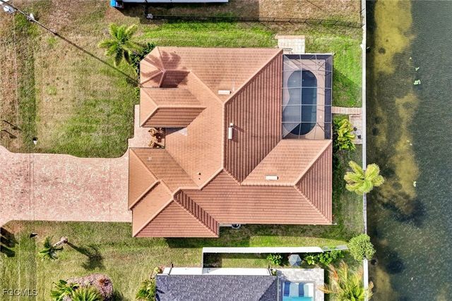 13 NW 8th TER, Cape Coral, FL 33993