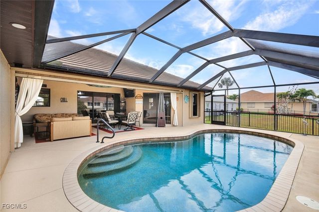 13 NW 8th TER, Cape Coral, FL 33993