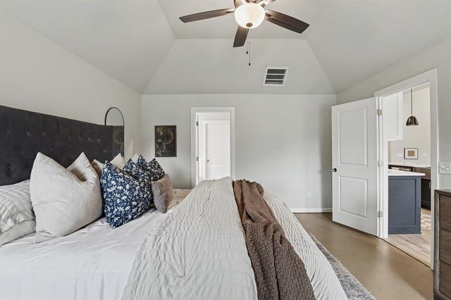 908 SE 30th Street, Moore, OK 73160